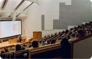 How to select an IAS coaching institute